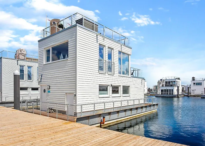 Beaufort: Meerblick, Dachterrasse, Bootsanleger, Strandkorb, Sauna